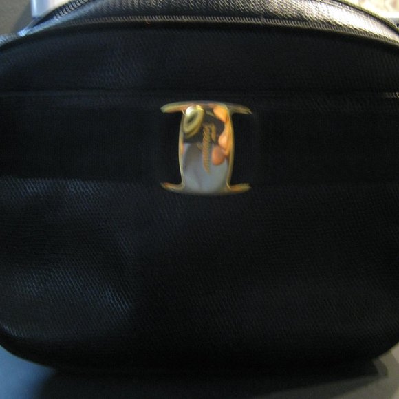 Ferragamo Black Pebble Leather - Picture 5 of 9
